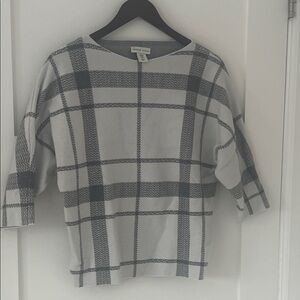 Adrienne Vittadini Checkered Gray Sweater